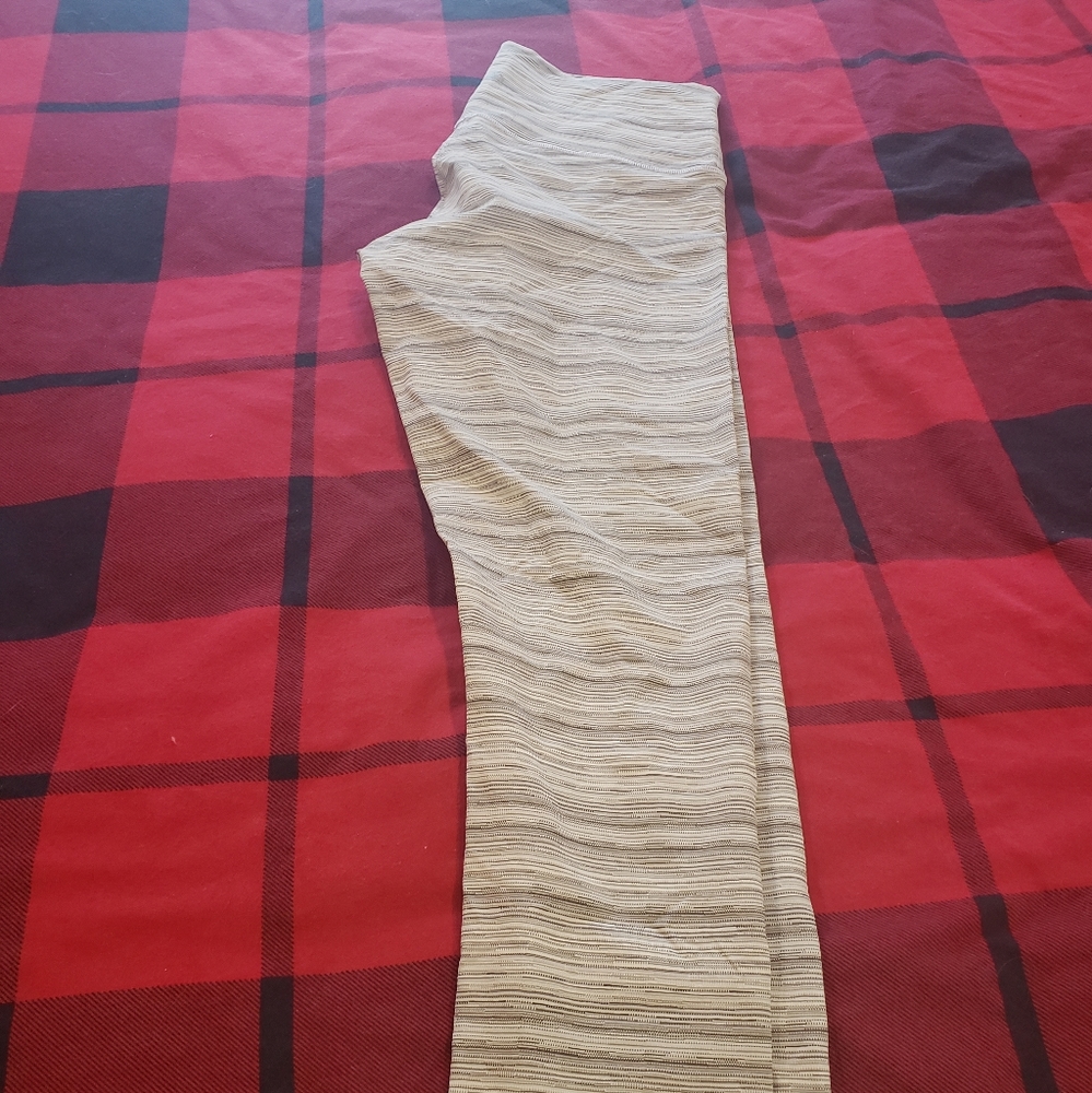 Lululemon wunder under